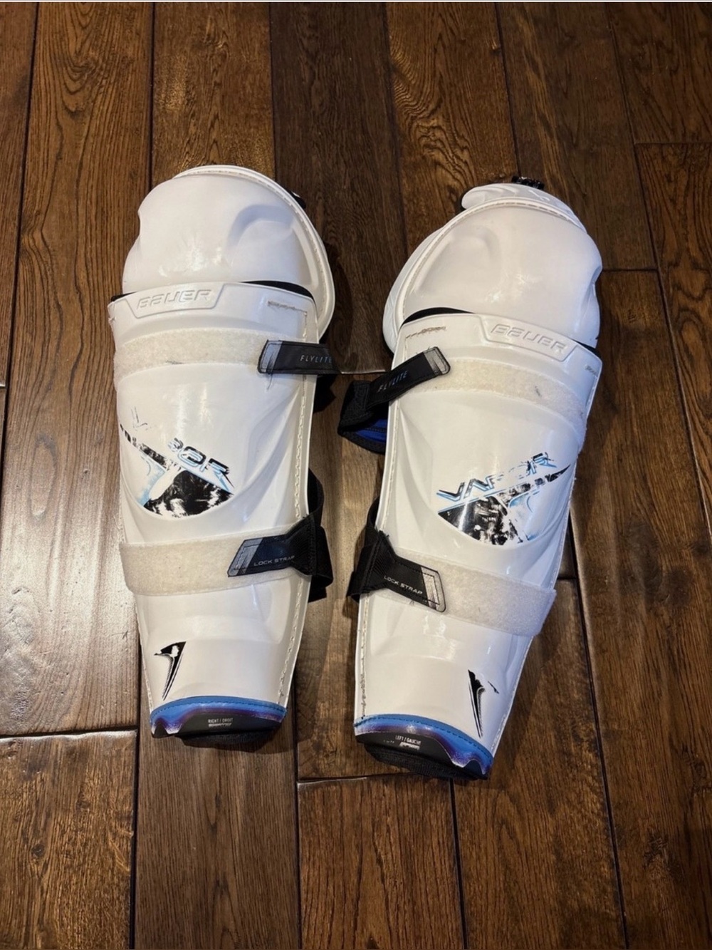Bauer Vapor Flylite Senior Shin Guard